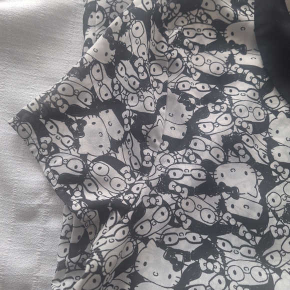 🧡 2 for 35$ Super Cute F21 x Hello Kitty Pan collar shirt - Picture 7 of 8